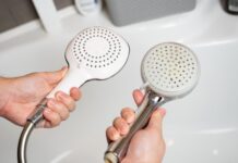 Metoda simplă pentru îndepărtarea mucegaiului roz de pe capul de duș cum-scapi-de-mucegaiul-roz-de-pe-capul-de-dus.-metoda-simpla-si-eficienta-pe-care-o-poti-aplica-acasa