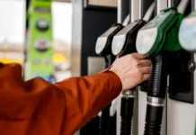 Guvernul reduce acciza la motorină cu 30 de bani și limitează modificările de preț la benzinării guvernul-reduce-acciza-la-motorina-cu-30-de-bani.-benzinariile,-obligate-sa-limiteze-modificarile-de-pret