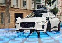 Fostul șef Uber afirmă că Waymo conduce cursele robotaxiurilor fostul-sef-uber-da-verdictul-care-ii-enerveaza-pe-fanii-tesla:-waymo-conduce-clar-cursa-robotaxiurilor