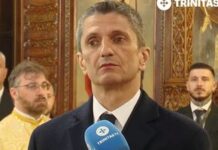 Imagini de la înmormântarea tatălui lui Răzvan Lucescu: emoții diverse imagini-sfasietoare-cu-razvan-lucescu-de-la-inmormantarea-tatalui-sau:-s-a-luptat,-a-invins,-a-pierdut-a-fost-fericit,-a-fost-mahnit.-a-trecut-prin-toate