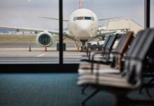 Companiile aeriene vor reduce compensațiile și vor crește taxele pentru bagaje companiile-aeriene-vor-sa-ofere-compensatii-mai-mici-pentru-zborurile-anulate-si-taxe-mai-mari-pentru-bagaje.-masurile-luate-pe-timp-de-criza