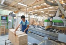Fabrică de mobilă din România intră în lichidare din cauza concurenței chineze o-fabrica-de-mobila-cu-traditie-din-romania-isi-inchide-portile.-famos-intra-in-lichidare-pe-fondul-concurentei-produselor-ieftine-din-china