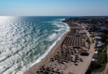 Românii au cheltuit diferit de 1 Mai pe litoral, de la restaurante la mâncare de acasă de-la-restaurante-de-lux-la-mancare-adusa-de-acasa:-cat-au-cheltuit-romanii-de-1-mai-pe-litoral