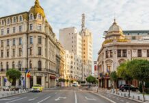 Bucureștiul, apreciat de români, comparat cu Parisul, Atena și Budapesta cum-e-vazut-bucurestiul-prin-ochii-romanilor.-locul-pe-care-il-situeaza-in-comparatie-cu-parisul,-atena-sau-budapesta
