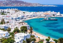 Grecia limitează numărul turiștilor în Santorini și Mykonos grecia-vrea-mai-putini-turisti-in-cele-mai-populare-destinatii.-impune-reguli-mai-dure-pentru-santorini-si-mykonos