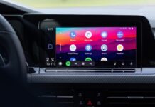 Google lansează un design nou pentru Android Auto cu afișaj complet pe ecran android-auto-se-schimba-complet.-google-pregateste-un-design-nou-care-ocupa-tot-ecranul-masinii-si-aduce-widgeturi
