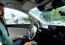 Uber lansează primul taxi fără șofer în Europa, disponibil în România video-|-uber-lanseaza-in-europa-taxiul-fara-sofer.-prima-tara-in-care-masinile-se-comanda-deja-din-aplicatie