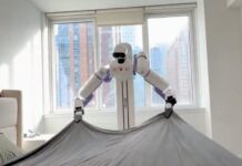 Robot care face patul și pregătește cina, în viitorul gospodăriei video-|-robotul-care-iti-face-patul-dimineata-si-ti-pregateste-cina.-cum-ar-putea-arata-viitorul-treburilor-casnice,-cat-de-curand