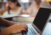 5 laptopuri ieftine și bune de cumpărat în 2026 pentru utilizatori cu pretenții mici 5-laptopuri-ieftine-si-bune-pe-care-le-poti-cumpara-in-2026,-daca-n-ai-pretentii-prea-mari.-modelele-accesibile-care-atrag-atentia-anul-acesta