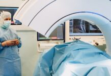 MedLife inaugurează la Sibiu un sistem de neurochirurgie robotică, după o investiție de peste 2 milioane de euro medlife-aduce-la-sibiu-unul-dintre-cele-mai-avansate-sisteme-de-neurochirurgie-robotica-din-romania,-in-urma-unei-investitii-de-peste-2-milioane-de-euro