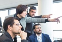 Țară europeană cu patru zile de muncă pe săptămână și creștere economică mai rapidă decât Germania tara-europeana-in-care-oamenii-lucreaza-doar-patru-zile-pe-saptamana,-dar-in-care-economia-creste-mai-rapid-decat-in-germania.-se-schimba-regulile-muncii