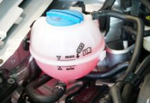 Nivelul de antigel variază între rece și cald, indicând posibile pierderi nivel-de-antigel-care-variaza-aparent-ciudat:-ce-e-normal-intre-rece-si-cald-si-cand-ai,-de-fapt,-o-pierdere