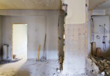Vecinul a spart pereții apartamentului, renovările pot afecta blocul vecinul-si-a-spart-peretii-din-apartament.-cand-devin-renovarile-pericol-pentru-tot-blocul