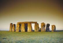 Oamenii preistorici au mutat o piatră de șase tone pe aproape 700 km la Stonehenge misterul-de-la-stonehenge,-mai-aproape-de-rezolvare.-cum-au-mutat-oamenii-preistorici-o-piatra-de-sase-tone-pe-aproape-700-de-kilometri