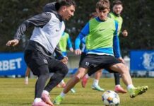 Fotbalistul jubilează după transferul în Superliga e-fotbalist-de-fotbalist!.-jubileaza,-convins-ca-a-dat-lovitura-cu-transferul-in-superliga