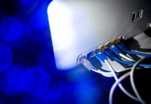 Routerul ieftin care a revoluționat internetul de acasă routerul-ieftin-care-a-schimbat-internetul-de-acasa.-povestea-neasteptata-a-dispozitivului-devenit-legenda-printre-pasionatii-de-tehnologie