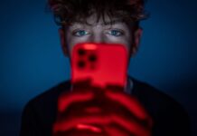 Interzicerea rețelelor sociale pentru copii nu rezolvă problemele internetului interzicerea-retelelor-sociale-pentru-copii-si-adolescenti-suna-bine,-dar-internetul-nu-se-repara-apasand-pe-un-singur-buton