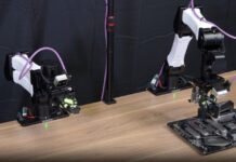 Roboți Nvidia învățat să monteze plăci video și să taie coliere de plastic robotii-nvidia-au-invatat-sa-monteze-placi-video-si-sa-taie-coliere-de-plastic-cu-ajutorul-agentilor-ai