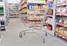Supermarketurile montează bucle metalice pe cărucioare pentru o funcție ingenioasă de-ce-supermarketurile-monteaza-aceste-bucle-metalice-pe-carucioare.-functia-lor-este-ingenioasa