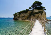 Șase plaje mai puțin cunoscute din Grecia recomandate de români 6-plaje-mai-putin-cunoscute-din-grecia-recomandate-de-romanii-care-le-au-descoperit.-alternative-la-thassos,-lefkada-si-zakynthos