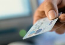 Banca impune limită de plăți fără cerere clientului, riscul de blocare limita-de-plati-impusa-de-banca-fara-cererea-clientului.-poti-ramane-fara-posibilitatea-de-a-plati-daca-ai-depasit-acest-numar-de-tranzactii