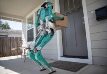 Șeful retailerului online chinez avertizează asupra înlocuirii a 700.000 de curieri cu roboți robotii-vor-inlocui-700000-de-curieri.-avertismentul-dur-venit-chiar-de-la-seful-unuia-dintre-cei-mai-mari-retaileri-online-din-china