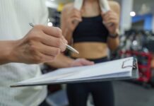 Câștigurile lunare ale antrenorilor de fitness în 2026, conform românilor din domeniu cat-castiga-pe-luna-un-antrenor-de-fitness,-in-2026.-sumele,-dezvaluite-chiar-de-romanii-care-lucreaza-in-domeniu