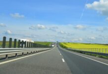 Viteza recomandată pe autostradă pentru reducerea consumului de carburant cu-ce-viteza-sa-mergi-pe-autostrada-pentru-a-economisi-carburant.-consumul-poate-scadea-chiar-si-cu-30%