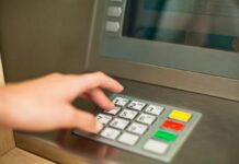 Limbajul COBOL din 1959 menține funcționarea bancomatelor și cardurilor limbajul-din-1959-care-tine-in-viata-bancomatele-si-cardurile.-de-ce-cobol-valoreaza-acum-o-avere